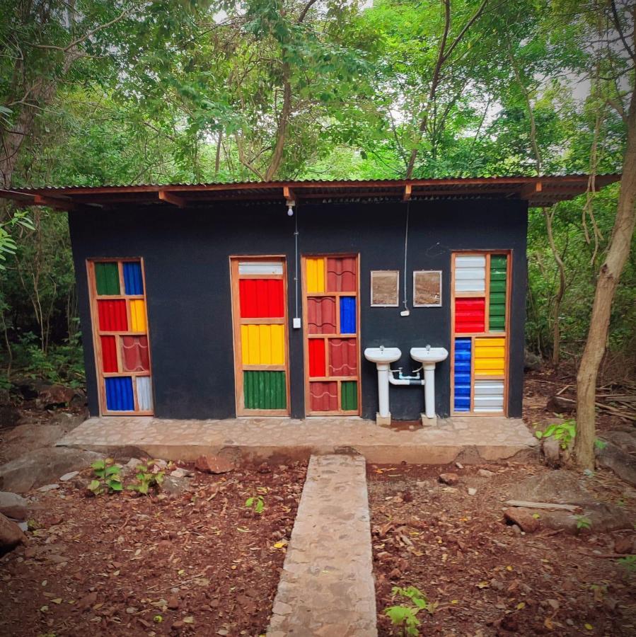 Raindance Hostel Santa Cruz Exterior foto